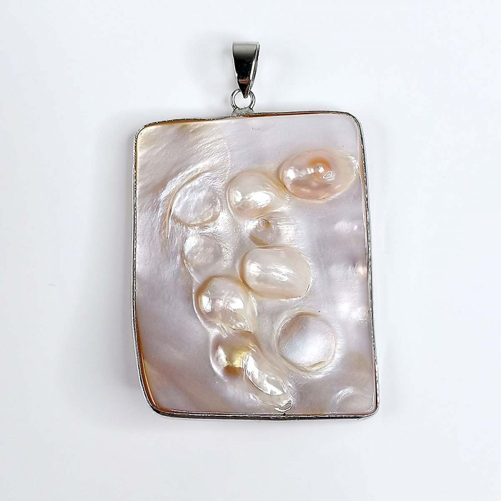 Natural Mother of Pearl Shell Seahorse Pendant Bead Necklace Women Jewelry EA011
