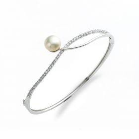 Fashionable White Pearl 8.5-9 mm Clear CZ Paved 925 Sterling Silver Bangle